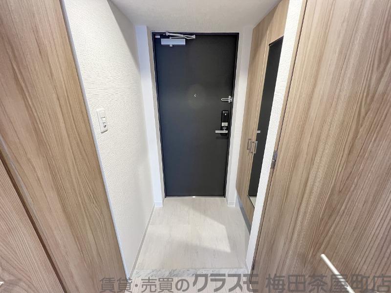 16/30 玄関