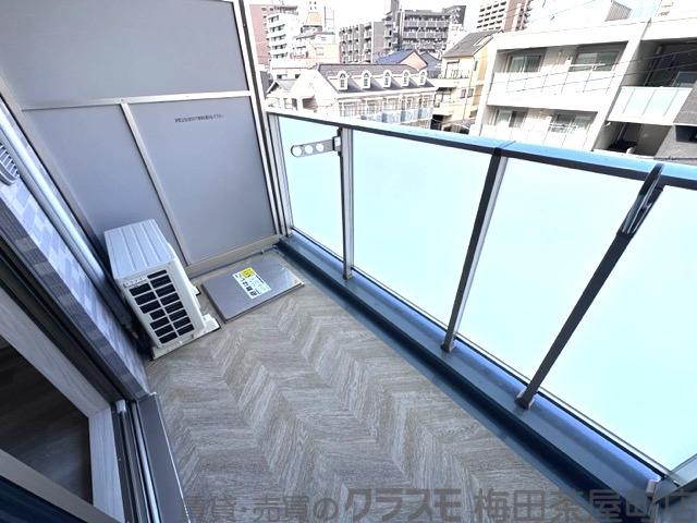 23/30 バルコニー