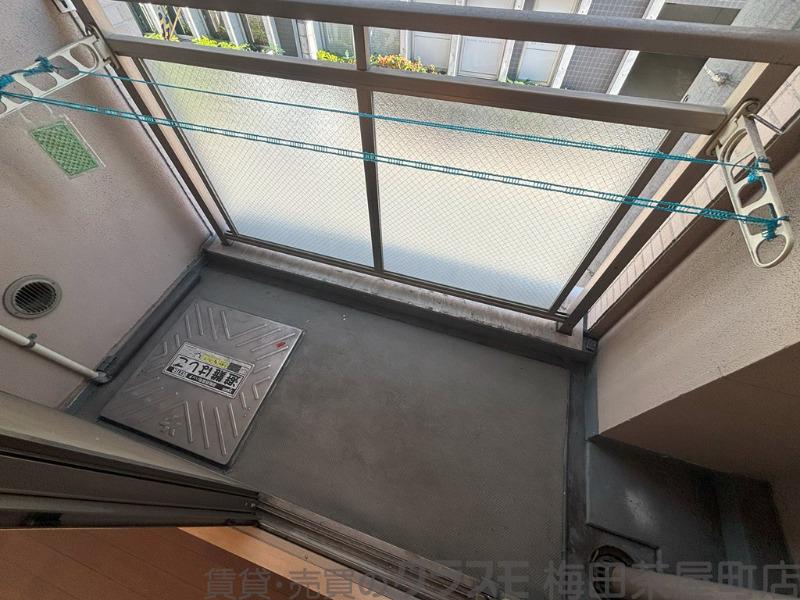 23/30 バルコニー