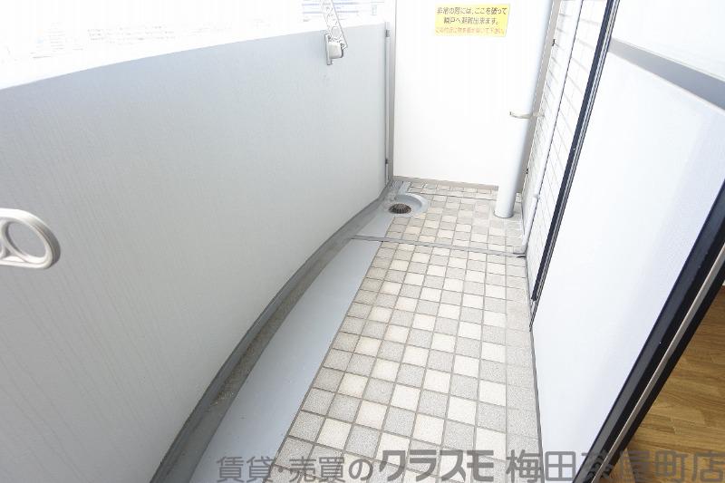 23/30 バルコニー