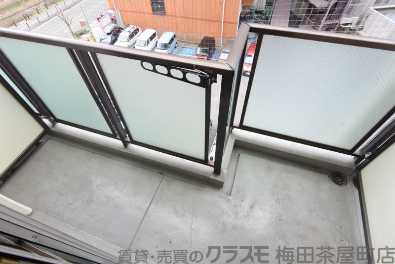 23/30 バルコニー