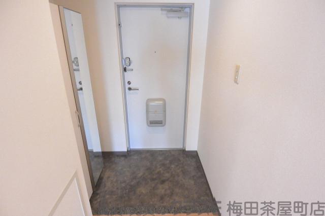 14/30 玄関