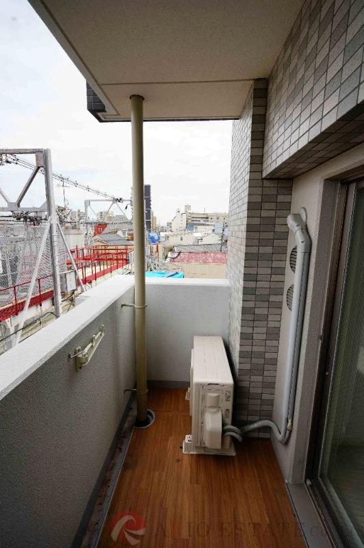 21/30 バルコニー