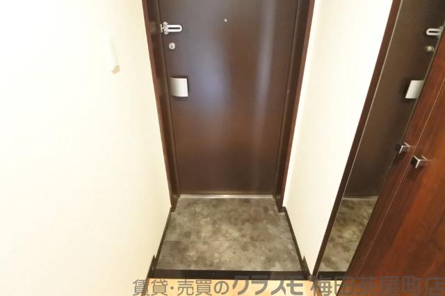 16/30 玄関