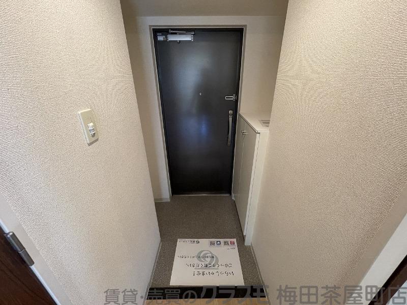 16/30 玄関