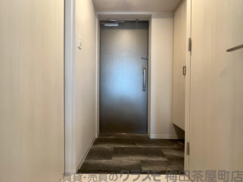 16/30 玄関