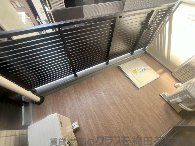 25/30 バルコニー