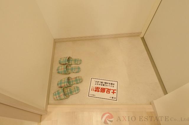 16/30 玄関