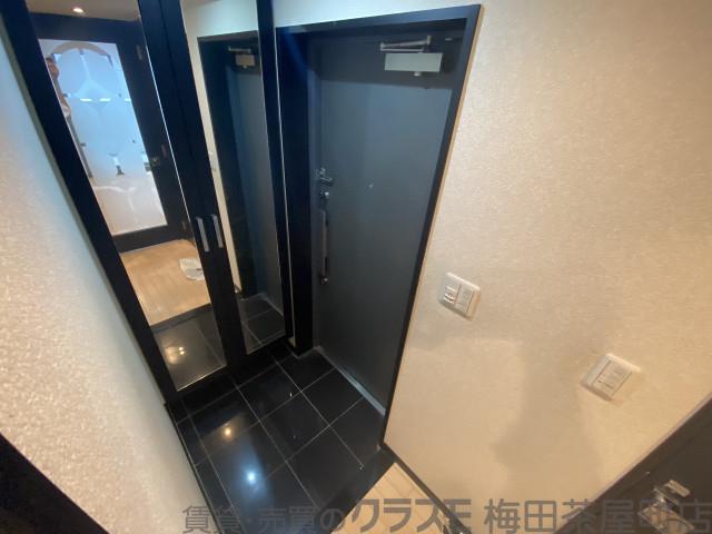 16/30 玄関