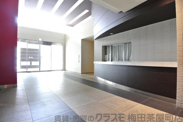 24/30 エントランス