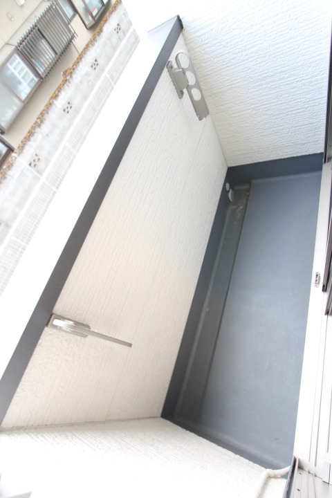 16/23 バルコニー