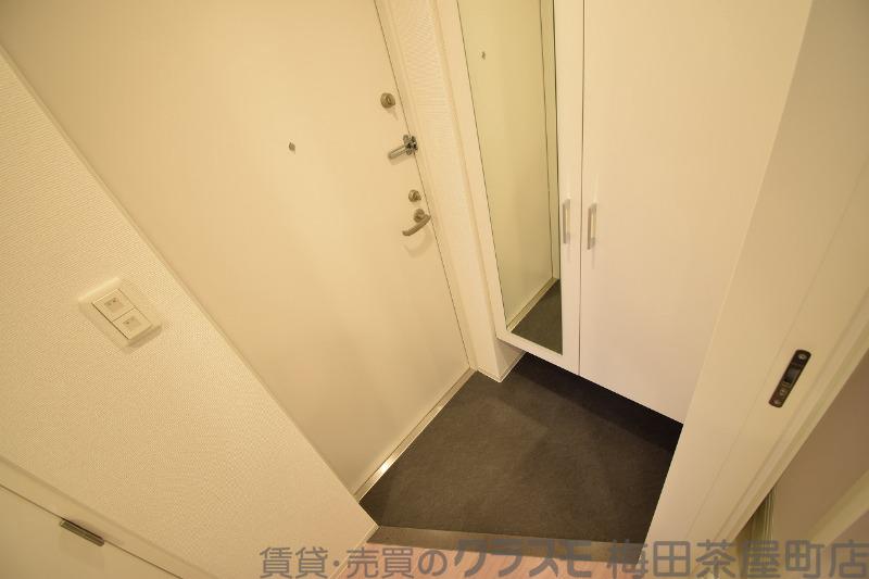 18/30 玄関