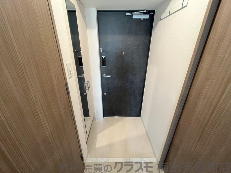 14/30 玄関
