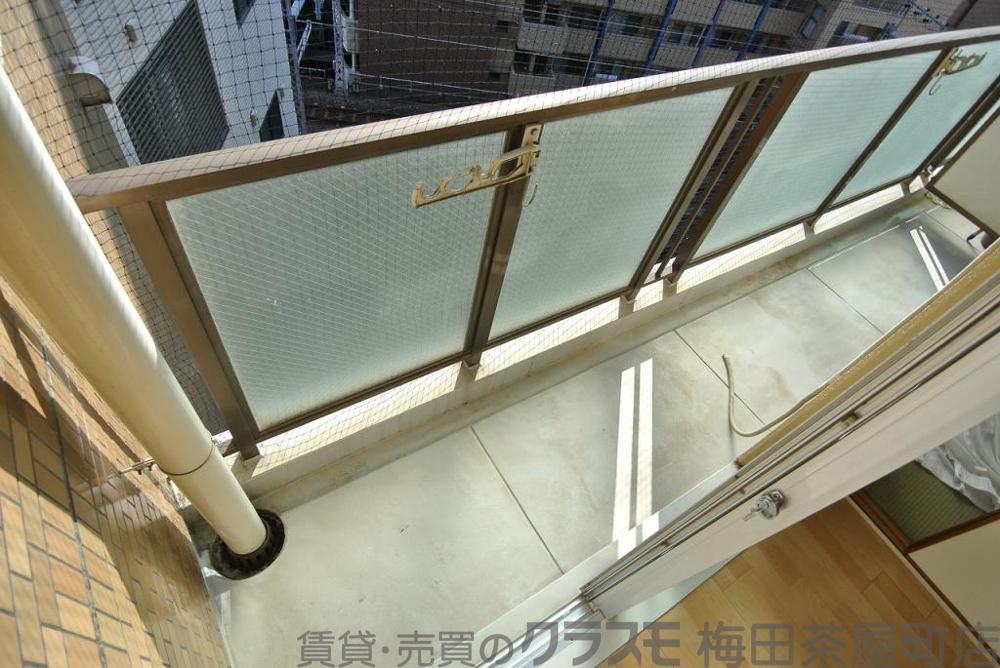 23/30 バルコニー