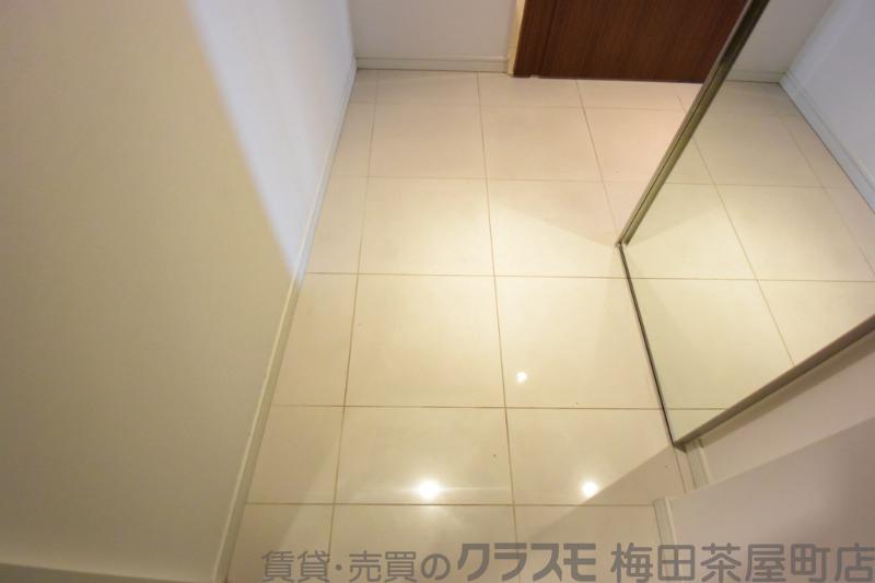 14/30 玄関
