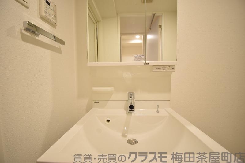 18/30 洗面
