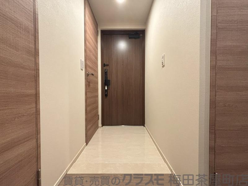 16/30 玄関