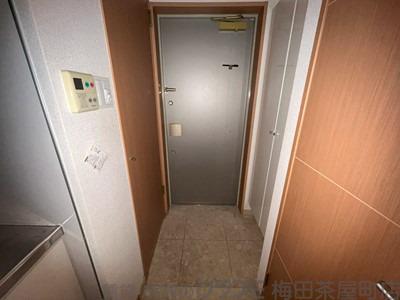 14/30 玄関