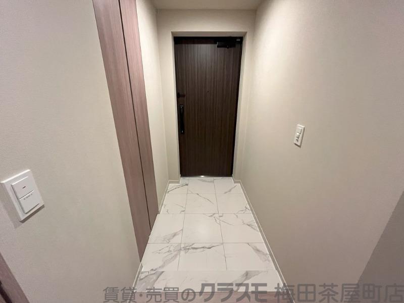 16/30 玄関