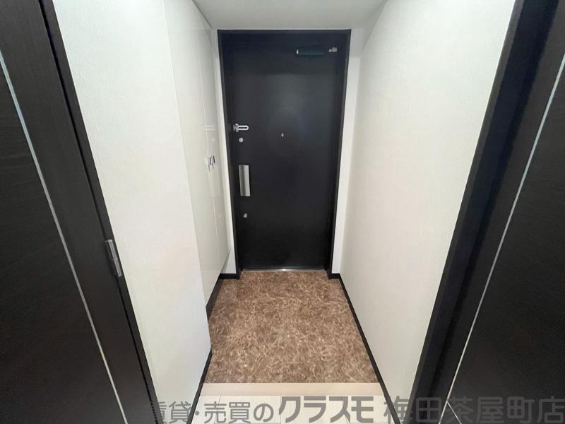 16/30 玄関