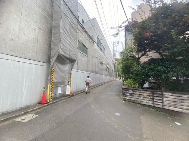 27/30 駐車場