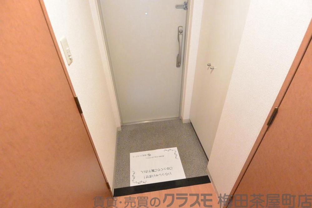 16/30 玄関
