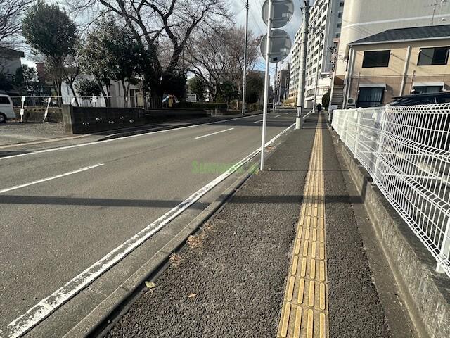 27/30 駐車場