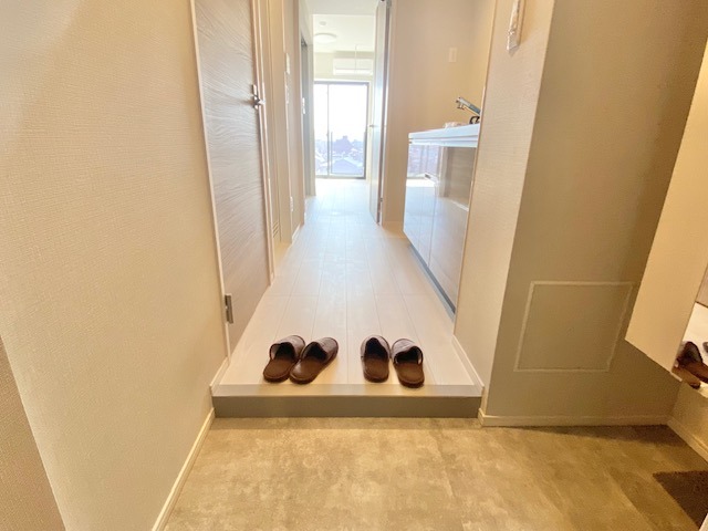 14/30 玄関