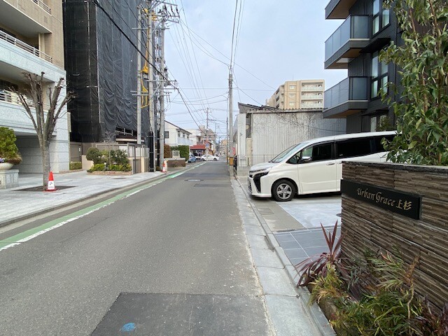 27/30 駐車場