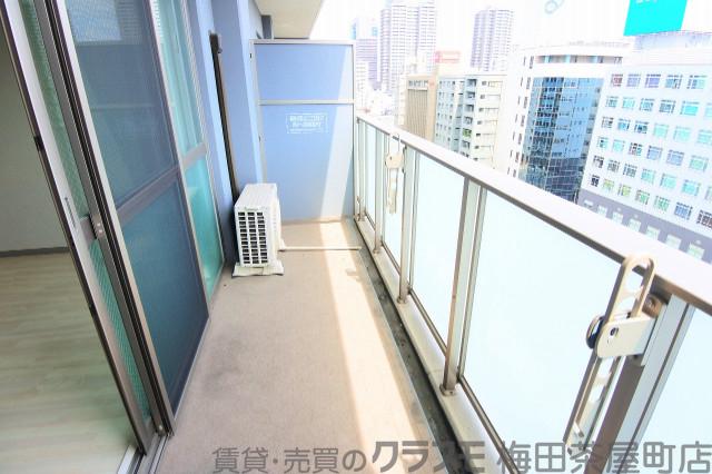 23/30 バルコニー