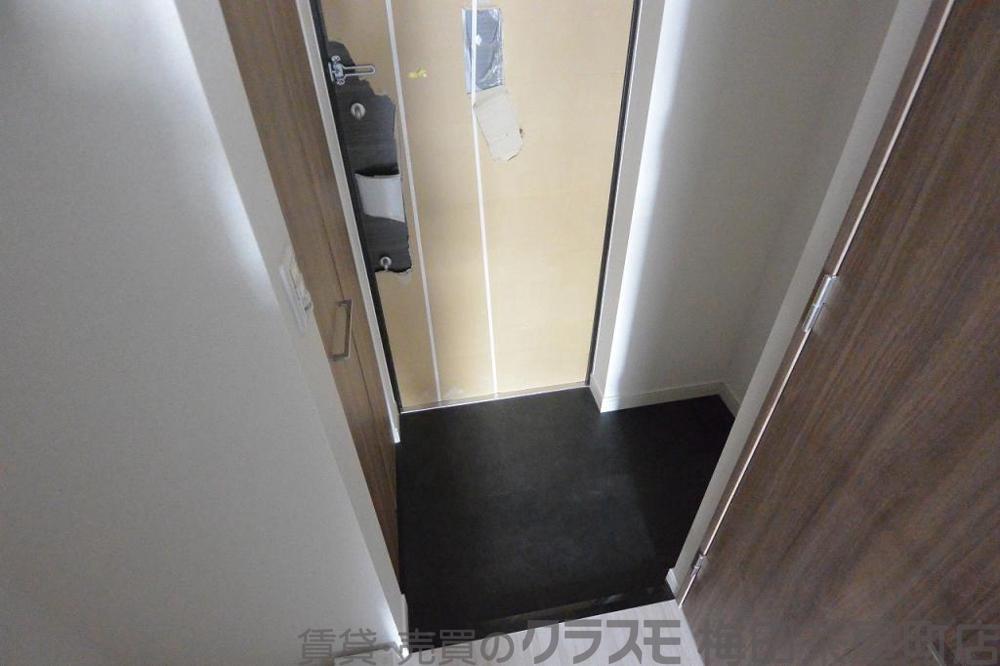 19/30 玄関