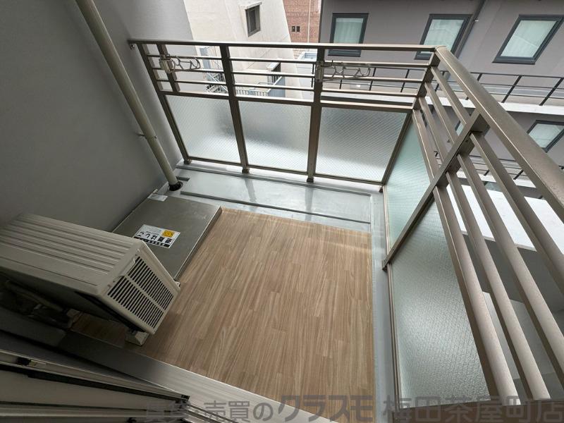 21/30 バルコニー