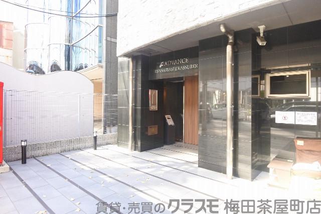 28/30 エントランス