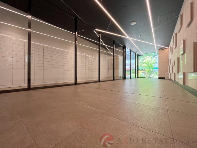 27/30 エントランス