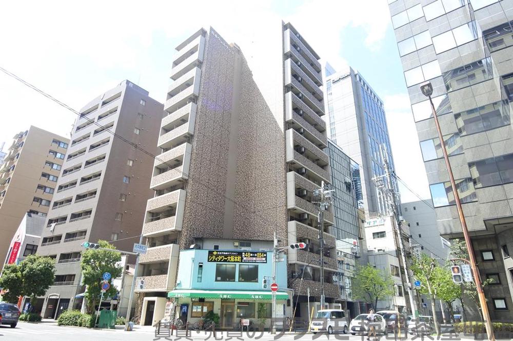 26/30 エントランス