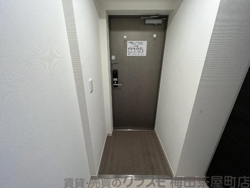 14/30 玄関