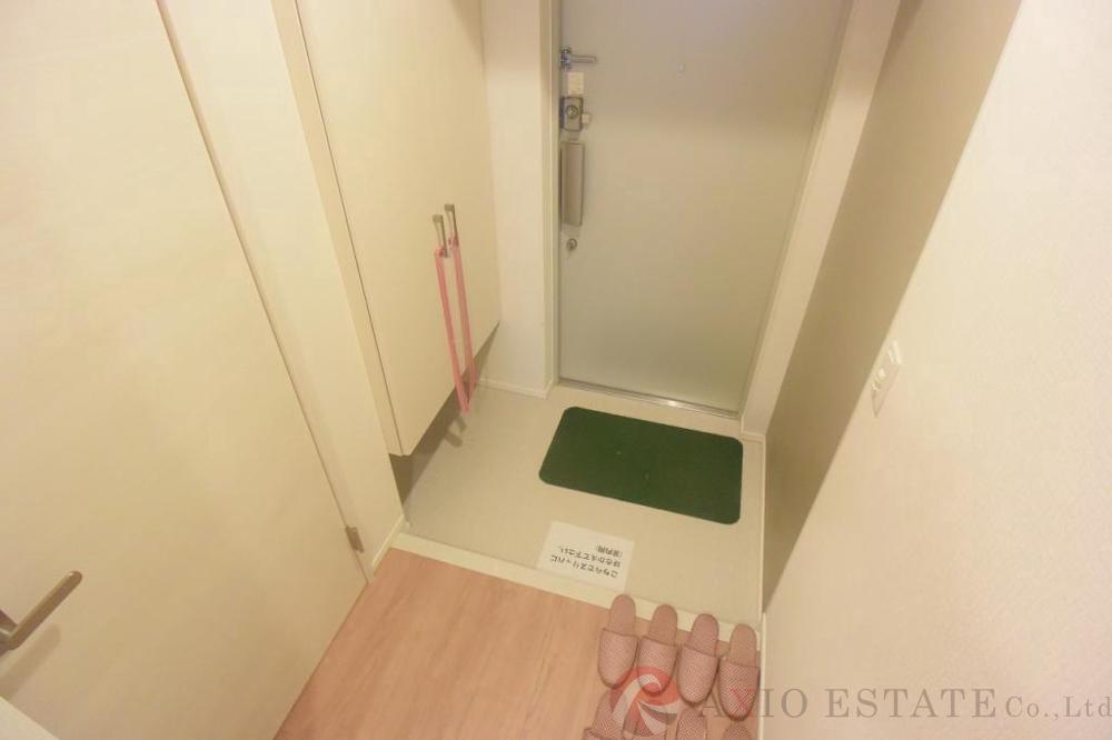 19/30 玄関