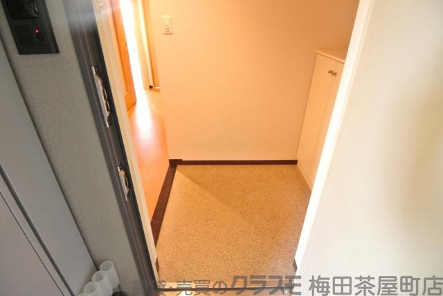 14/30 玄関