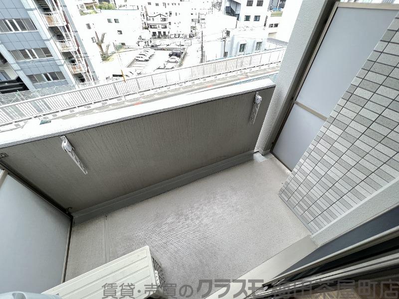 21/30 バルコニー