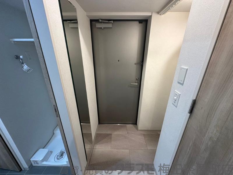 19/30 玄関