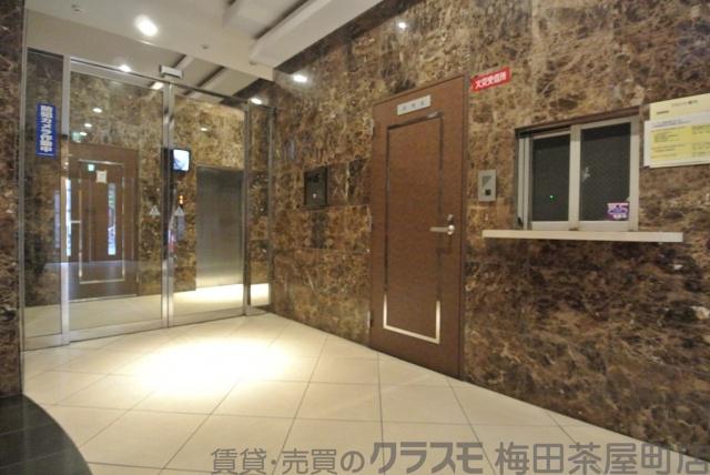 17/19 エントランス