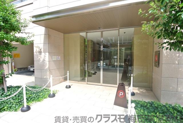 26/30 エントランス