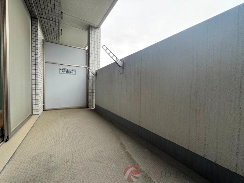 23/30 バルコニー