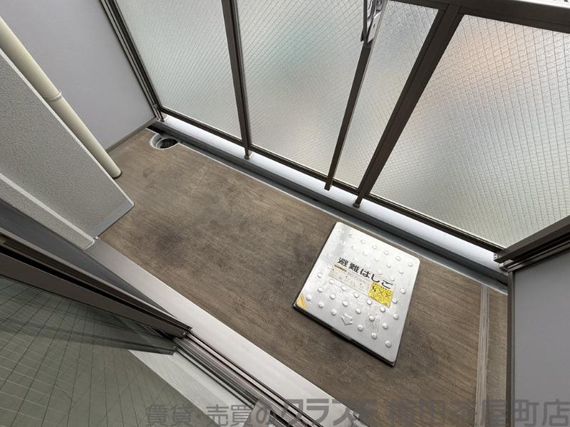 19/30 バルコニー