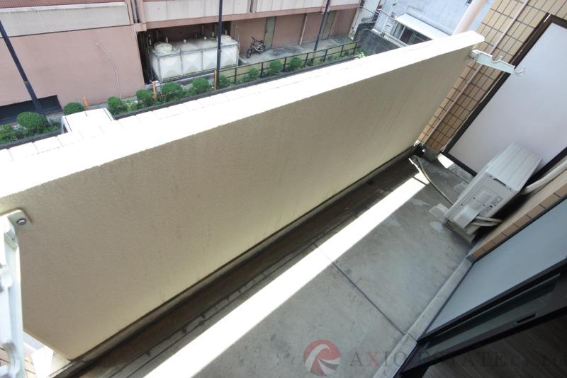 23/30 バルコニー