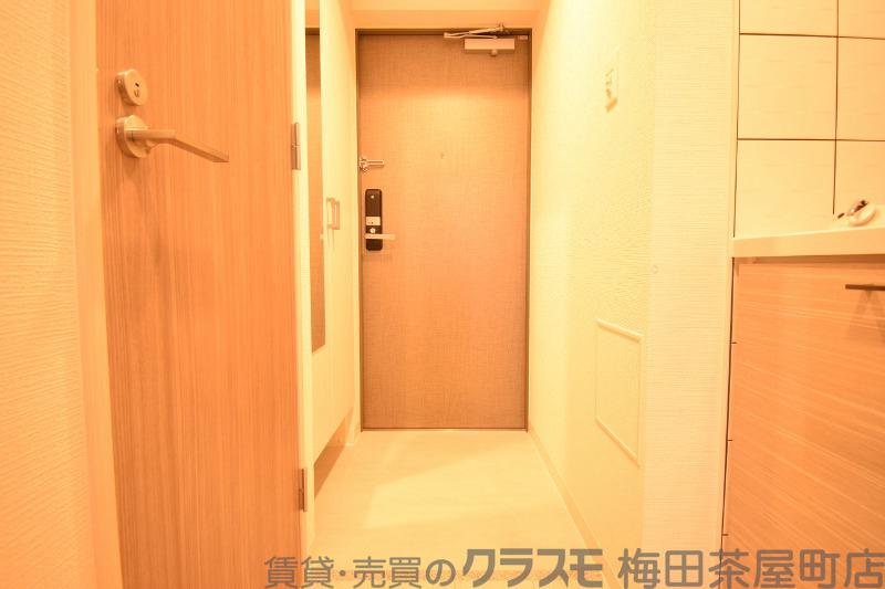 14/30 玄関