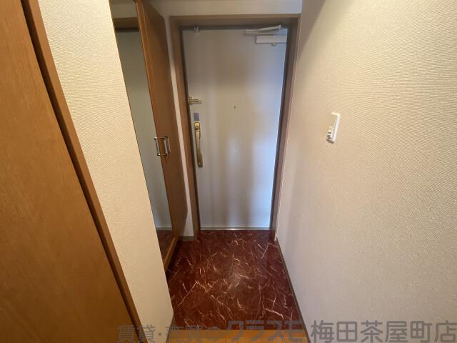 14/30 玄関
