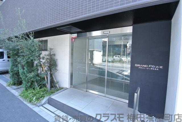 25/29 エントランス