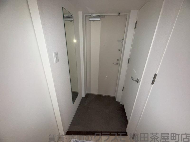 16/30 玄関