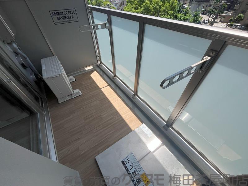 21/30 バルコニー